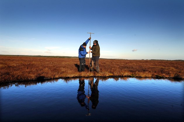 Scotland’s First Academic Peatland Restoration Course Launched: Peatland restoration workers peat core sampling ©Dougie BarnettSNH