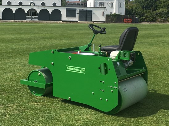 Gawcott & Hillesden Cricket Club secures HS2 community funding for new pitch roller: CLUB roller (003)
