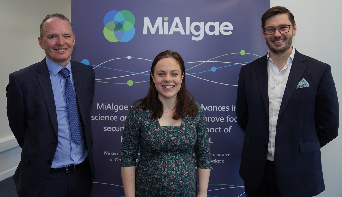 SE - MiAlgae - 190522 hi-5: l-r Adrian Gillespie, CEO, Scottish Enterprise, Economy Secretary, Kate Forbes and Douglas Martin, MD of MiAlgae