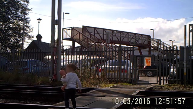 Safety concerns trigger immediate closure of Stone station footpath level crossing: Child crossing Stone station level crossing