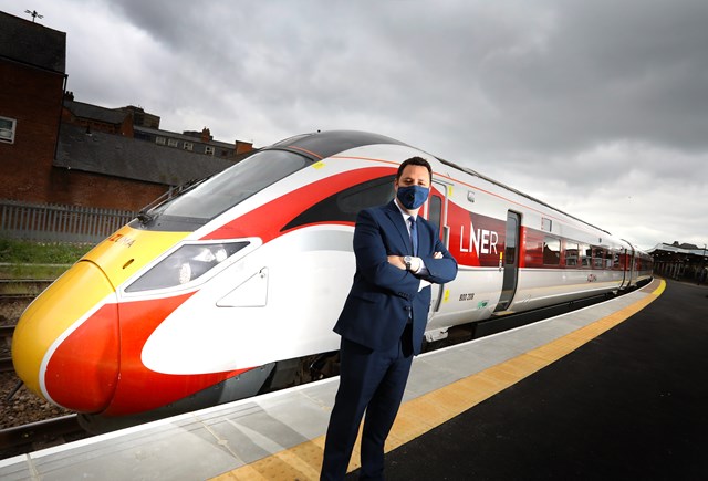 Mayor Welcomes Azuma Training Following Completion of Middlesbrough Station Platform Work