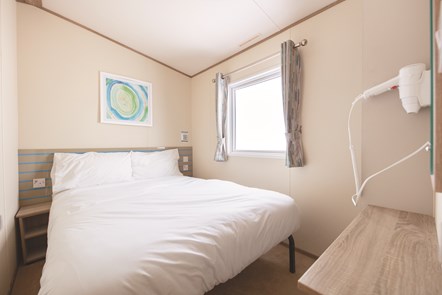 Bronze grade caravan - master bedroom