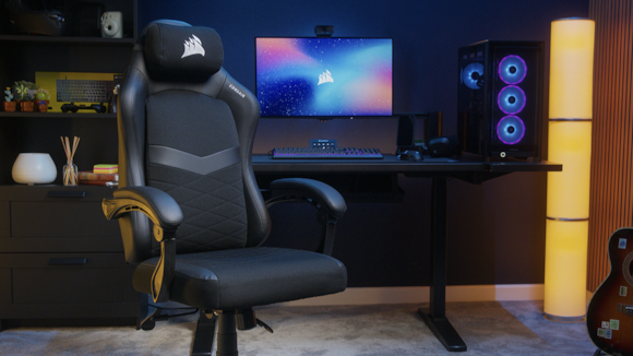 CORSAIR wprowadza do oferty fotel gamingowy TC80, rygorystycznie przetestowany pod kątem długotrwałego komfortu i niezawodności: TC80 Black PR Image01