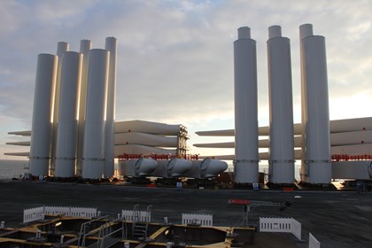 Another step forward for Green Port Hull: siemens-wind-turbine-blades-nacelles-and-towers.jpg