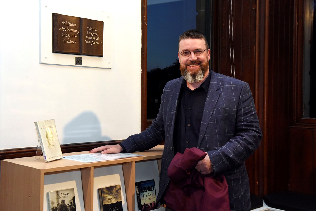 Liam McIlvanney unveils memorial plaque