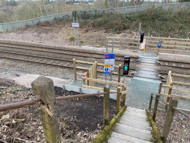 New miniture stop lights installed at Viaduct LX in Shrophire - Cardiff to Liverpool line: New miniture stop lights installed at Viaduct LX in Shrophire - Cardiff to Liverpool line