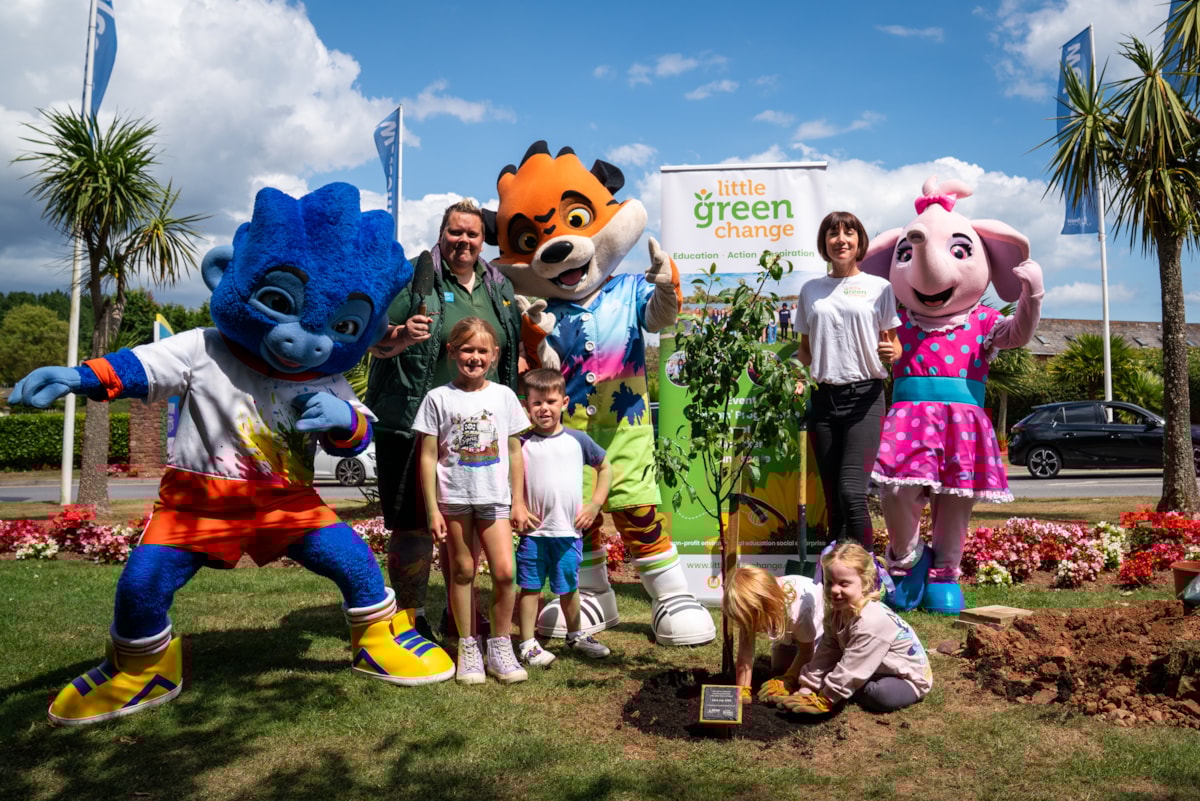 Haven x Little Green Change tree planting at Devon Cliffs
