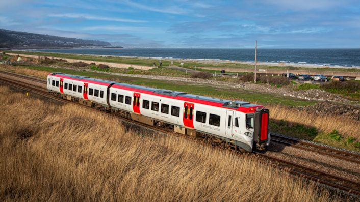 Class 197 at Pensarn