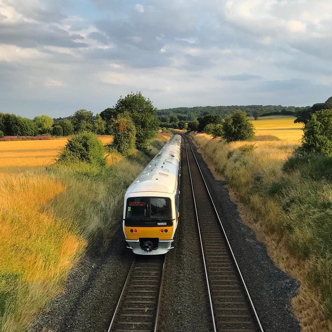 165 Train Chiltern