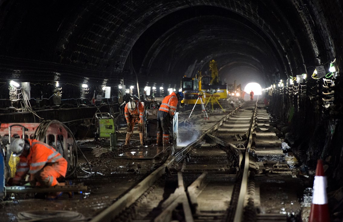 Queen Street tunel works - april 14 2016