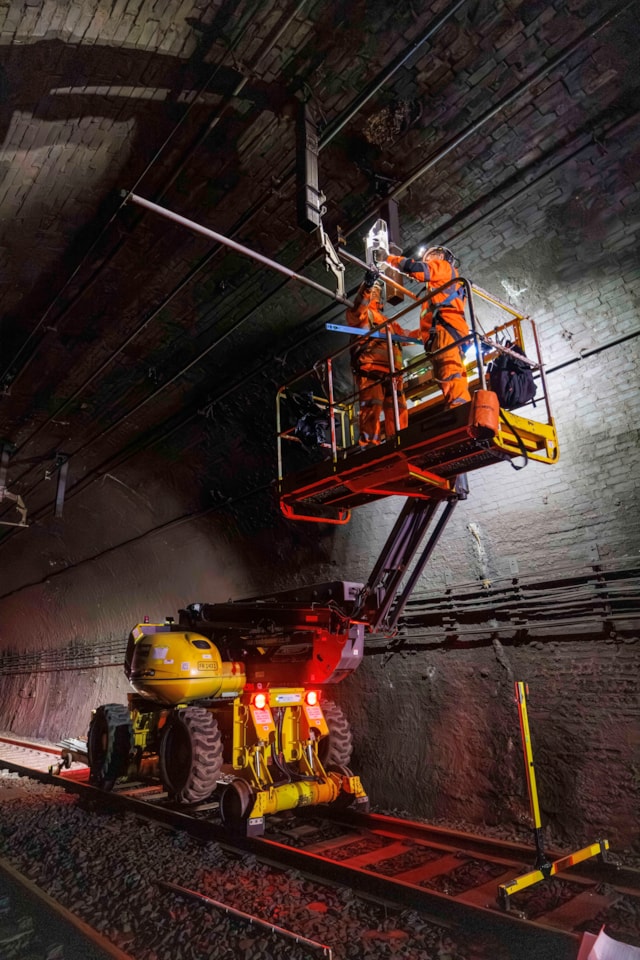Severn Tunnel 2026 - Bridge arms installation portrait3: Severn Tunnel 2026 - Bridge arms installation portrait3