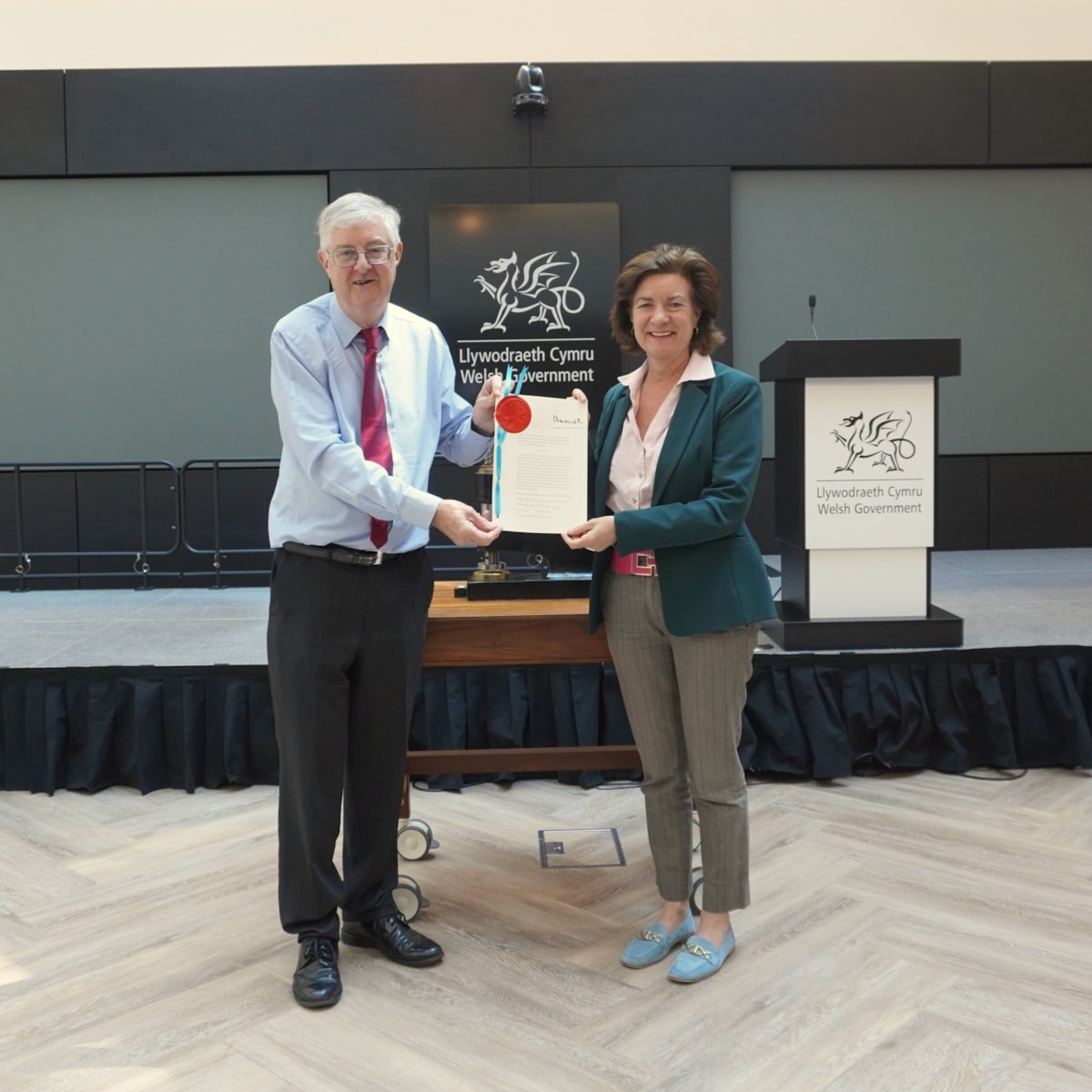 Welsh language and Education Bill sealing ceremony 2-2