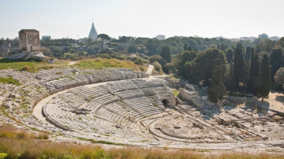 Siracusa, dalle tragedie alla cronaca | Aiace e Fedra: pensabilità sui miti Aiace e Fedra e sulle guerre del presente: Teatro Siracusa