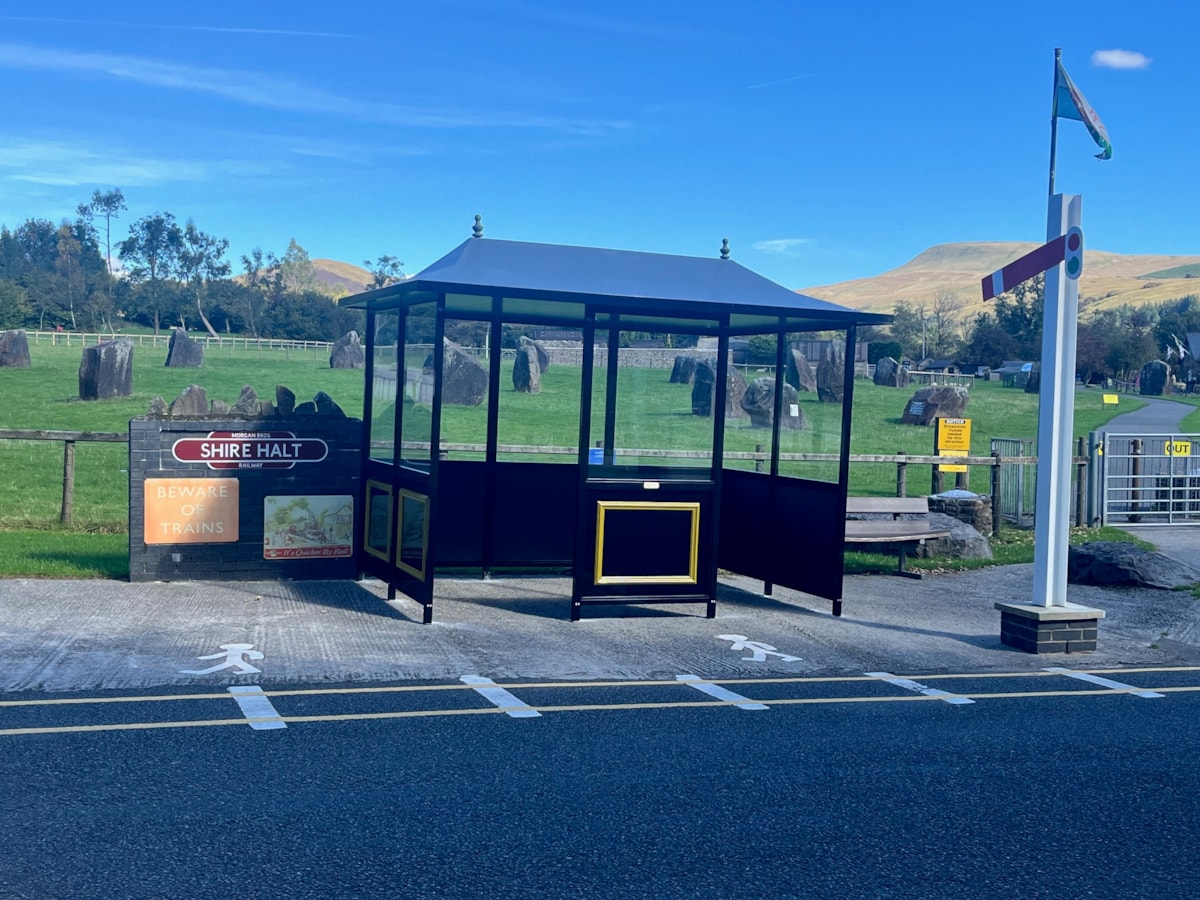 Land train shelter at Dan-Yr-Ogof