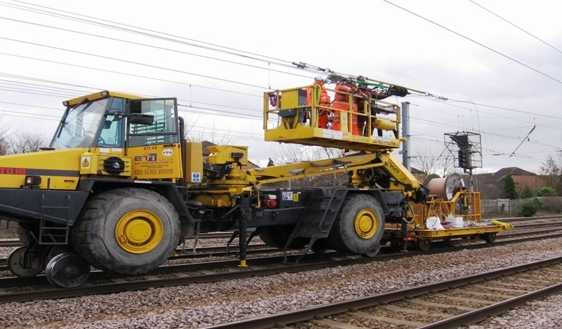 East Coast Mainline Engineering Works: Network Rail’s major projects and maintenance teams renew the overhead lines between Kings Cross and Hitchin on the East Coast Main Line