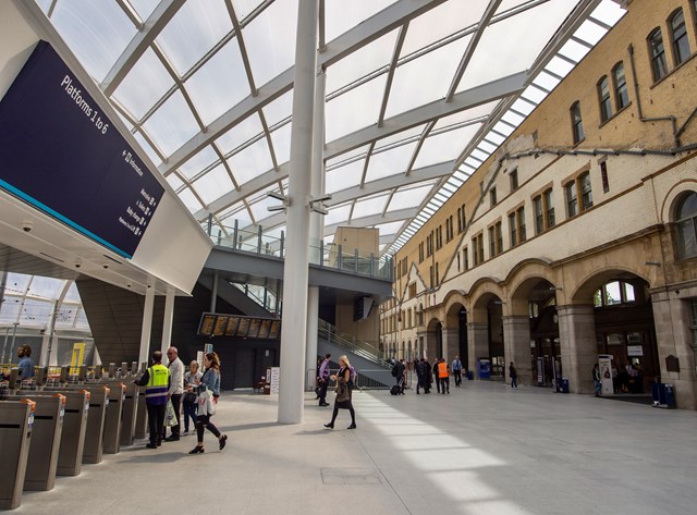 Free toilets and better facilities as part of £1m Manchester Victoria investment: Manchester Victoria concourse