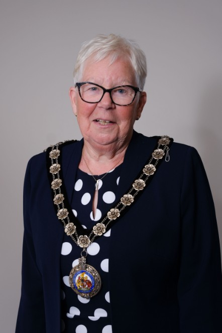 Cllr Pat Davies, Chairman 2022-23-2