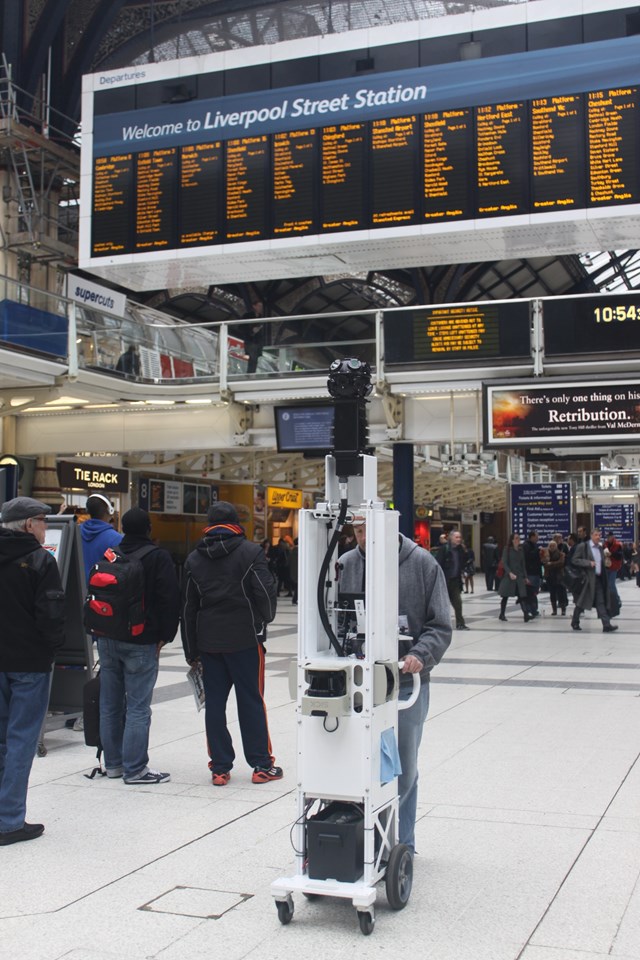 Google Street View at Liverpool Street Station