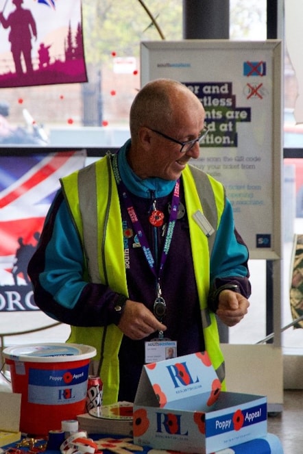 Southeastern colleague supporting the Poppy Appeal