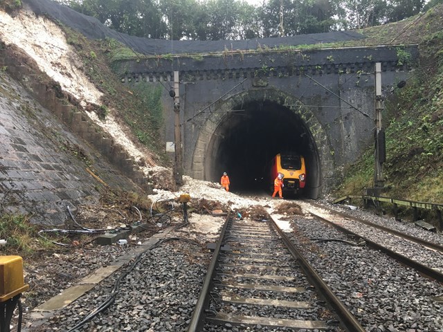 Partial-derailment at Watford tunnel - Virgin resuce train in distance: From incident http://www.networkrailmediacentre.co.uk/news/statement-regarding-incident-on-the-west-coast-main-line-near-watford