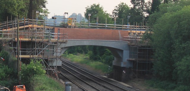 Services resume as normal following successful bank holiday bridge replacement: Compton bridge installed