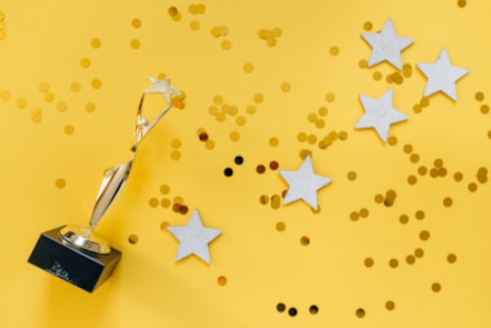 golden award and stars credit pexels n voitkevich