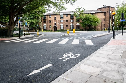 A crossing and cycle-friendly roundabout on Benwell Road, within the Highbury LTN. The roundabout also forms part of the Cycleway 38 route.
