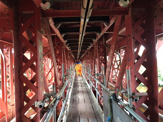 Clyde Viaduct scaffolding with pulley system
