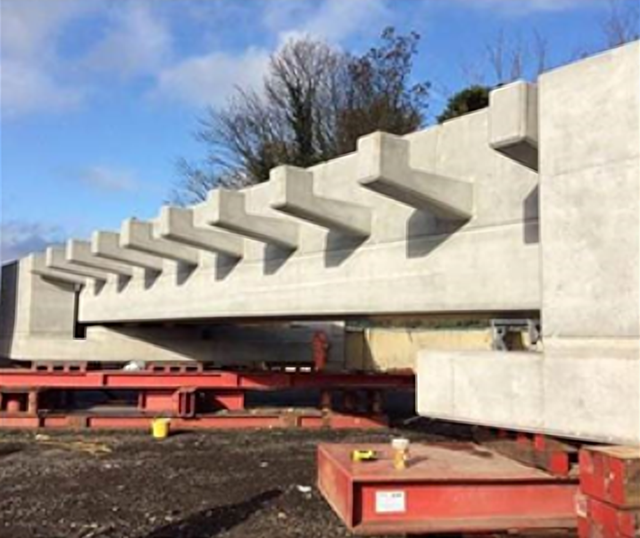 Bridge replacement near Croydon, part of £750m project to modernise the railway across Sussex: Work at Selsdon Road bridge