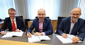 Arriva Group grows its rail business in Czech Republic with contract win: Left to Right: Jiří Nálevka, Train Director ARRIVA CZ; Daniel Adamka CEO ARRIVA CZ; Pavel Čížek, Deputy Governor for Transport in Pilsen region
