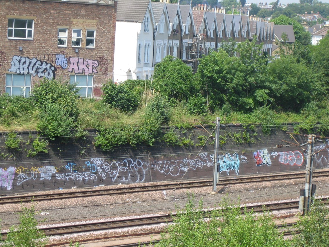 Finsbury Park Graffitt - before: ECML at Finsbury Park before clean up