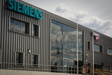 siemens-three-bridges-traincare-facility-depot-front-entrance.jpg