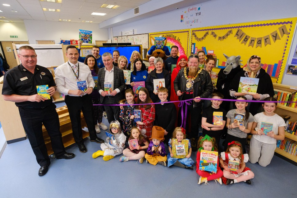 Provost Todd officially opens Annanhill PS library