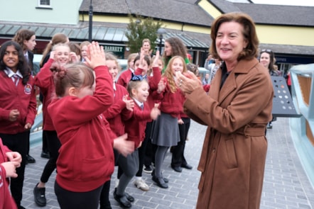 Mae pont newydd yn agor 4