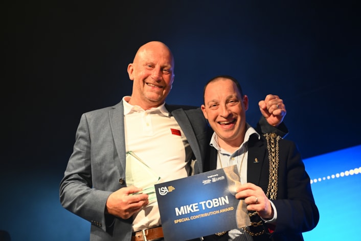 Sports Awards - Mike Tobin: Mike Tobin won a Special Contribution Award at Leeds Sports Awards. Pictured with the Lord Mayor of Leeds, Councillor Dan Cohen.
Picture: SWPix.com