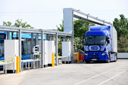 Renault eHGV charging at Hoeford 3