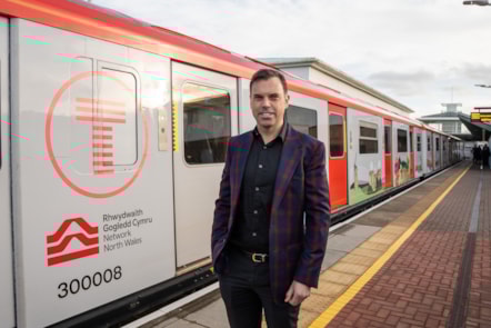 NNW wrapped train (3)