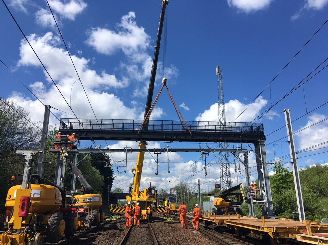 13 May Craning in new signal gantry 1