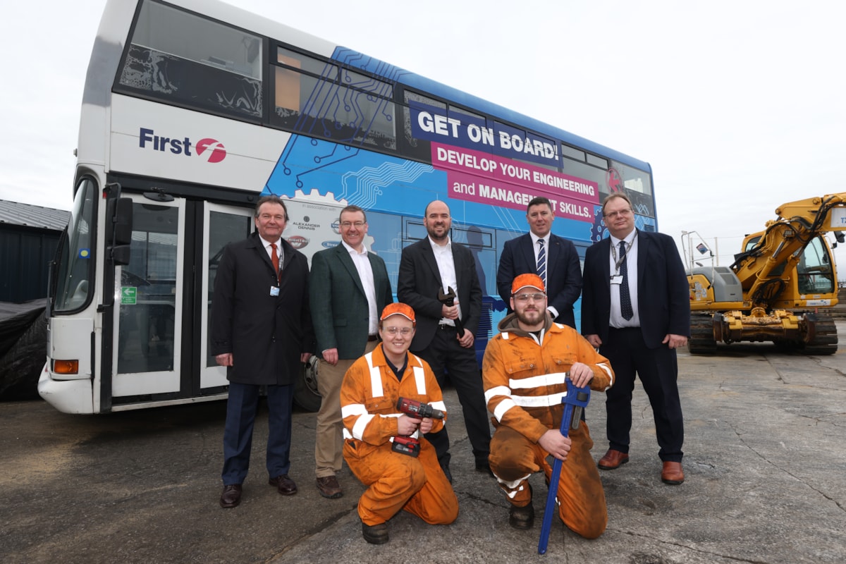 First Bus and Reaseheath College host Roads Minister at UK's first dedicated bus and coach industry training academy
