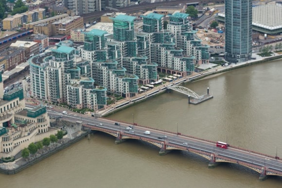 Safety-critical temporary weight restriction on Vauxhall Bridge to be introduced from July: TfL Image - Vauxhall Bridge