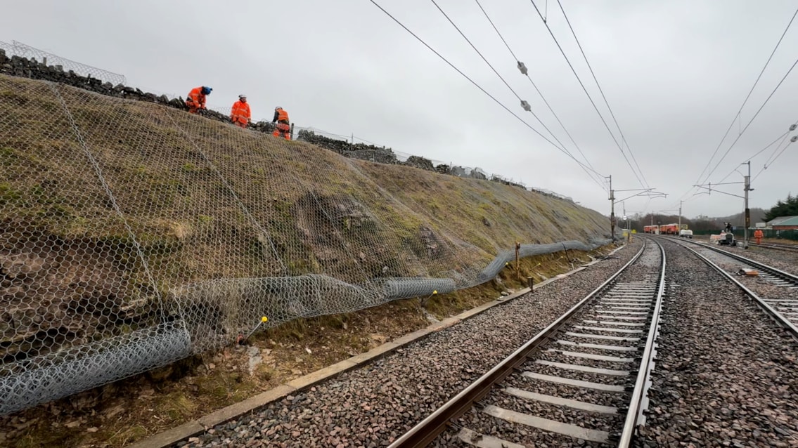 Rock fall netting installation at Shap cutting January 2026