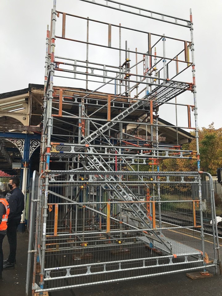 St Denys platform canopy scaffolding