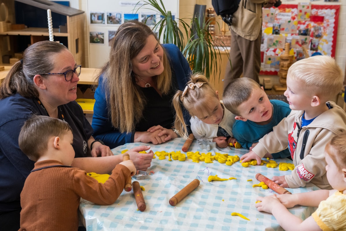 Sioned Williams Gofal Plant Childcare1