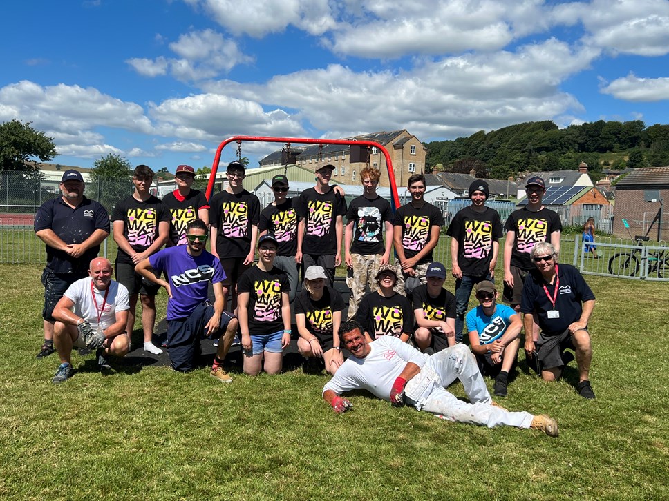 Group shot - volunteers, NCS and Magna Housing