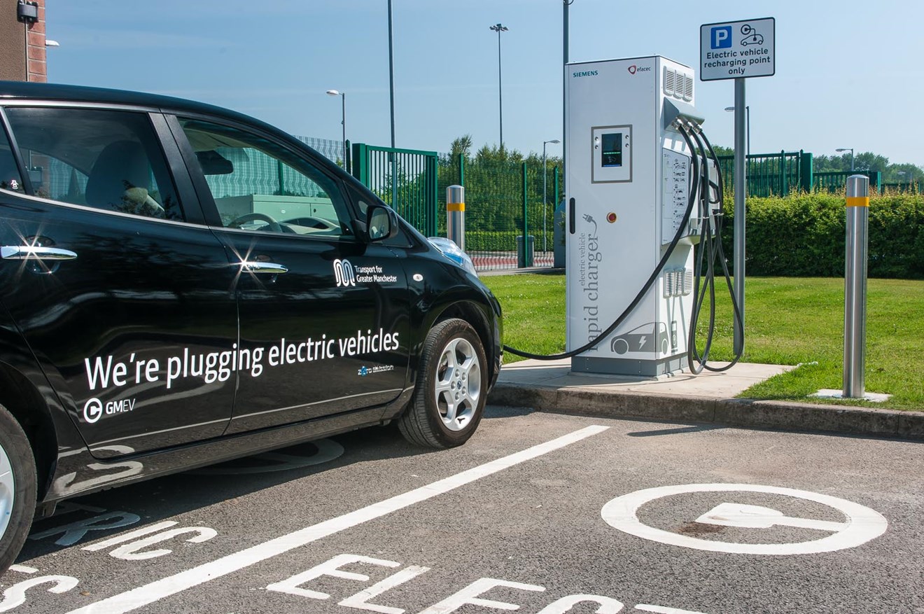 Siemens delivers charging solutions for UK EV infrastructure market: siemens-ev-etihad_20140723_igp7525.jpg