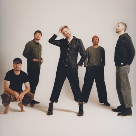 KaiserChiefs-Press-1080x1080