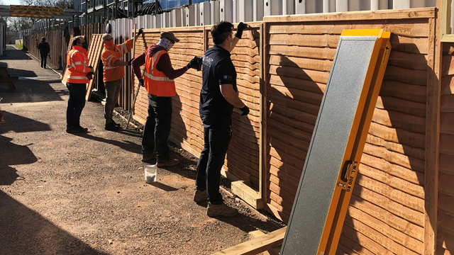 Network Rail volunteers sanding-2