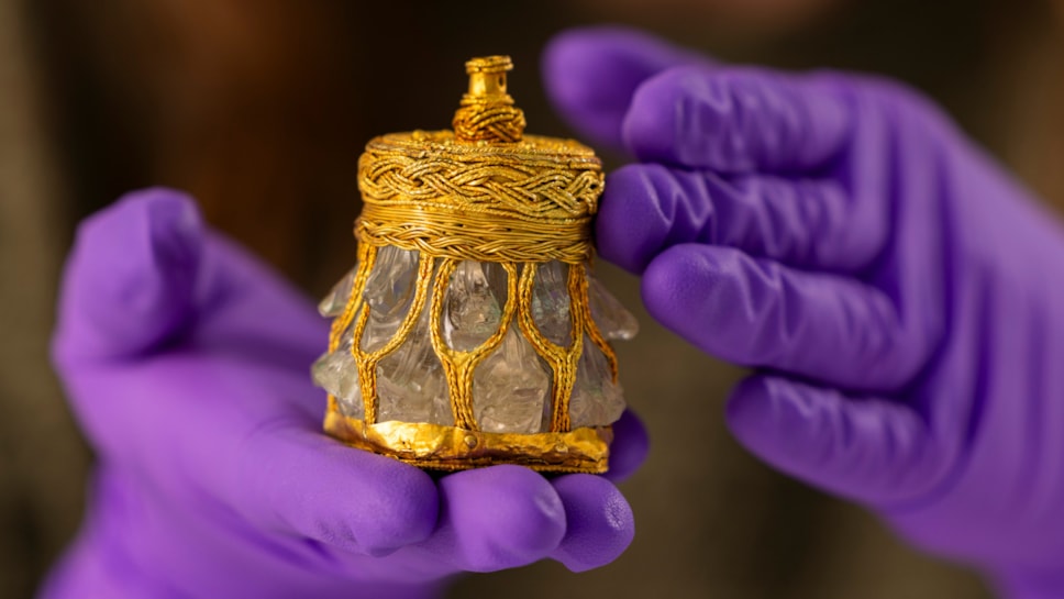 The rock crystal jar. Photo © Duncan McLean