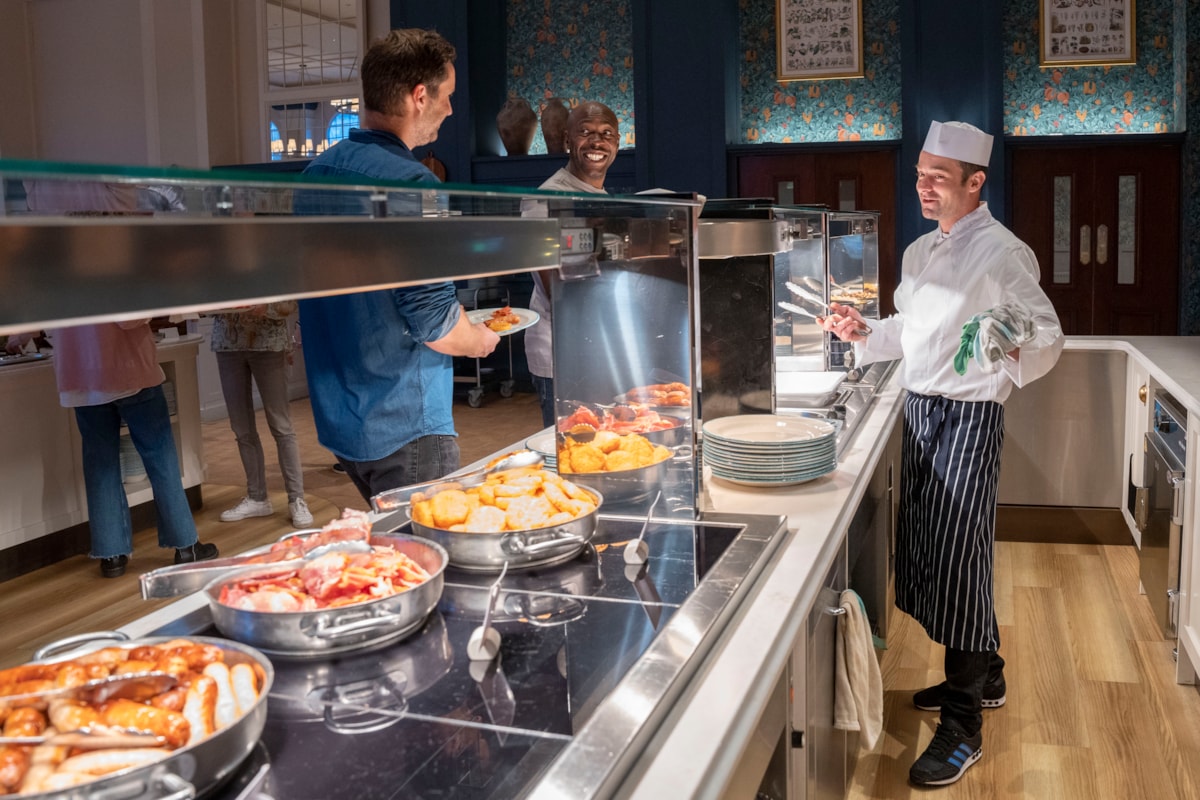 Breakfast in the Market Kitchen Restaurant Warner Hotels Heythrop Park (20)