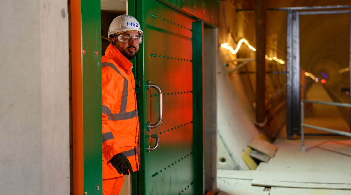 20260427 Qasir Raza, HS2 Head of Rail Systems Delivery, during the test fitting of a cross passage door Chiltern Tunnel-16